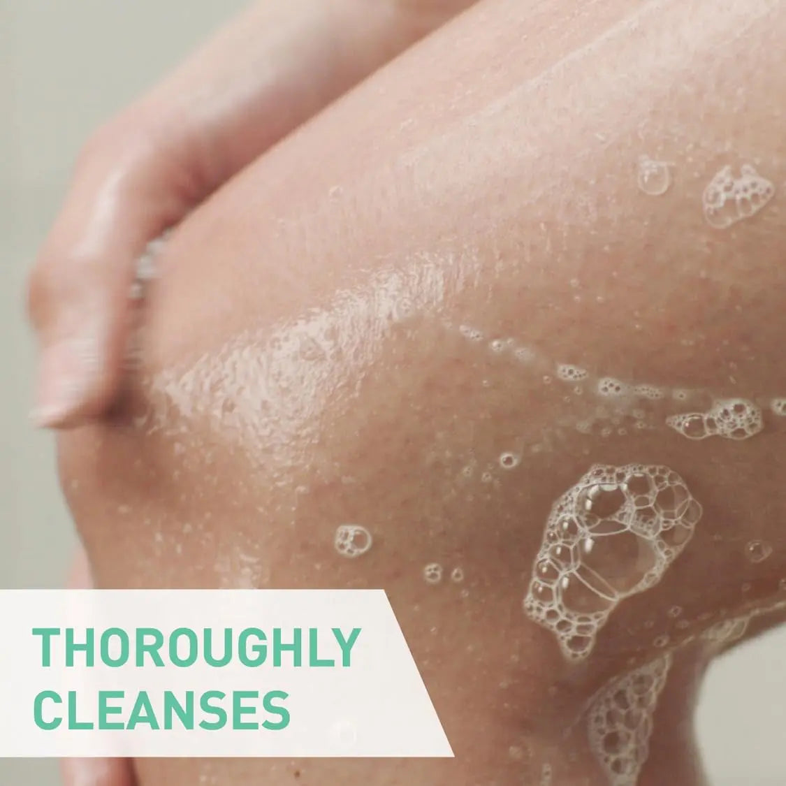 Revitalize Your Skin with CeraVe Foaming Cleanser Gel - 473ml for Normal to Oily Skin, Gentle Oil Control with Niacinamide & Ceramides, Fragrance-Free Formula